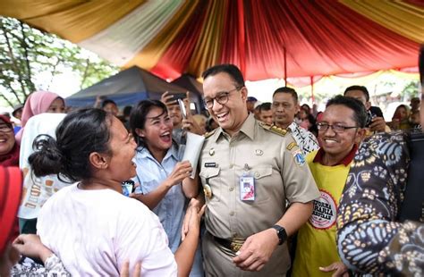 gubernur terbodoh se indonesia siapa